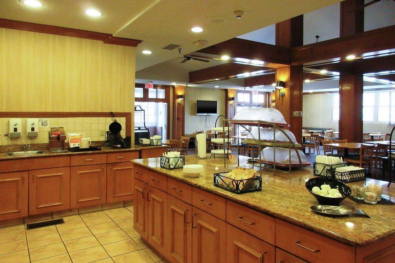 Hotel Suburban Extended