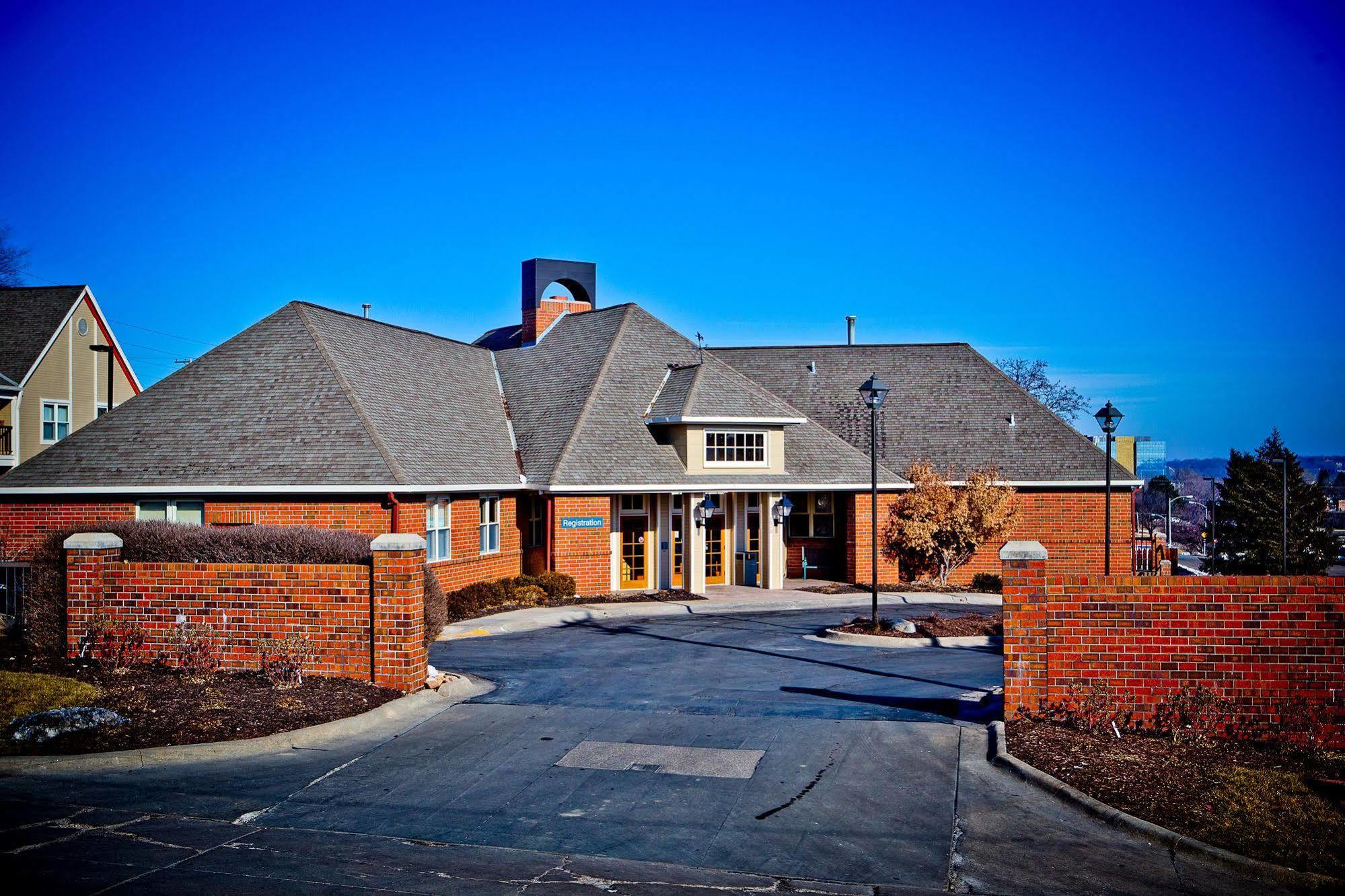 Suburban Extended Hotel 3*