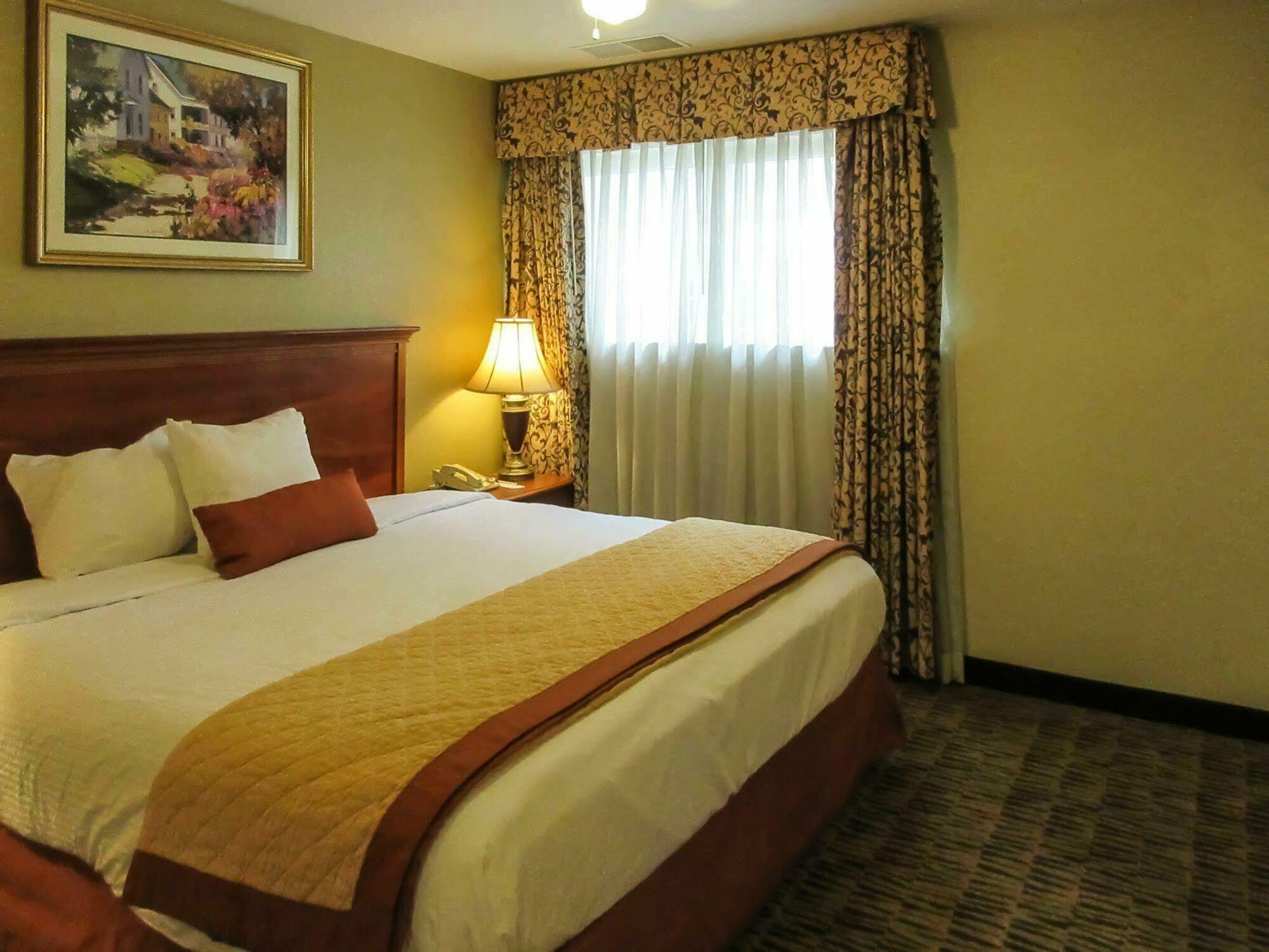 Suburban Extended Hotel 3*